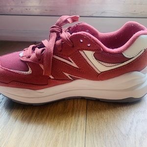 NEW BALANCE 57/40 washed henna with oyster pink